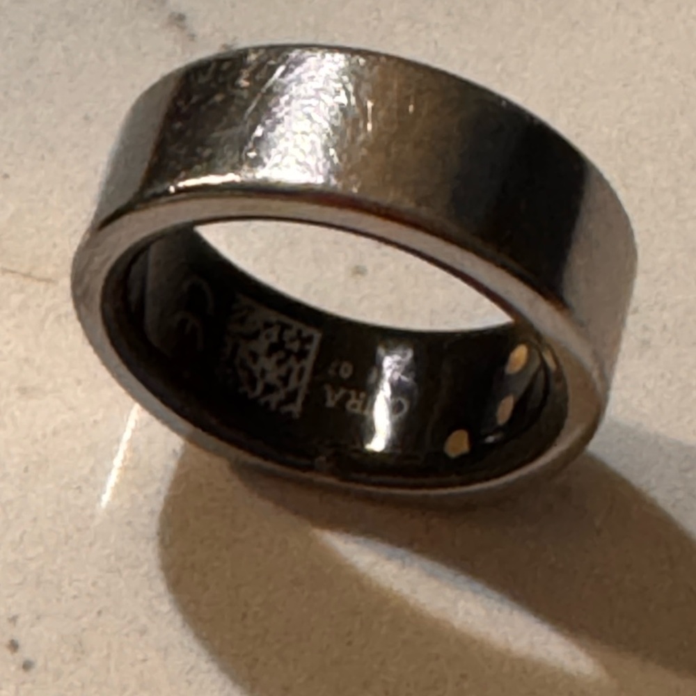 Oura Ring - Picture 6 of 8